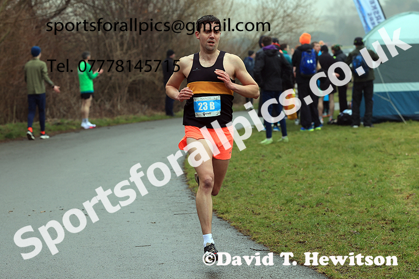 Senior Men and Over-35s to 49s Mens 2025 NECAA Royal Signals Road Relays Champs.,  Hetton Lyons Country Park, Hetton le Hole, County Durham. Photo: David T. Hewitson/Sports for All Pics